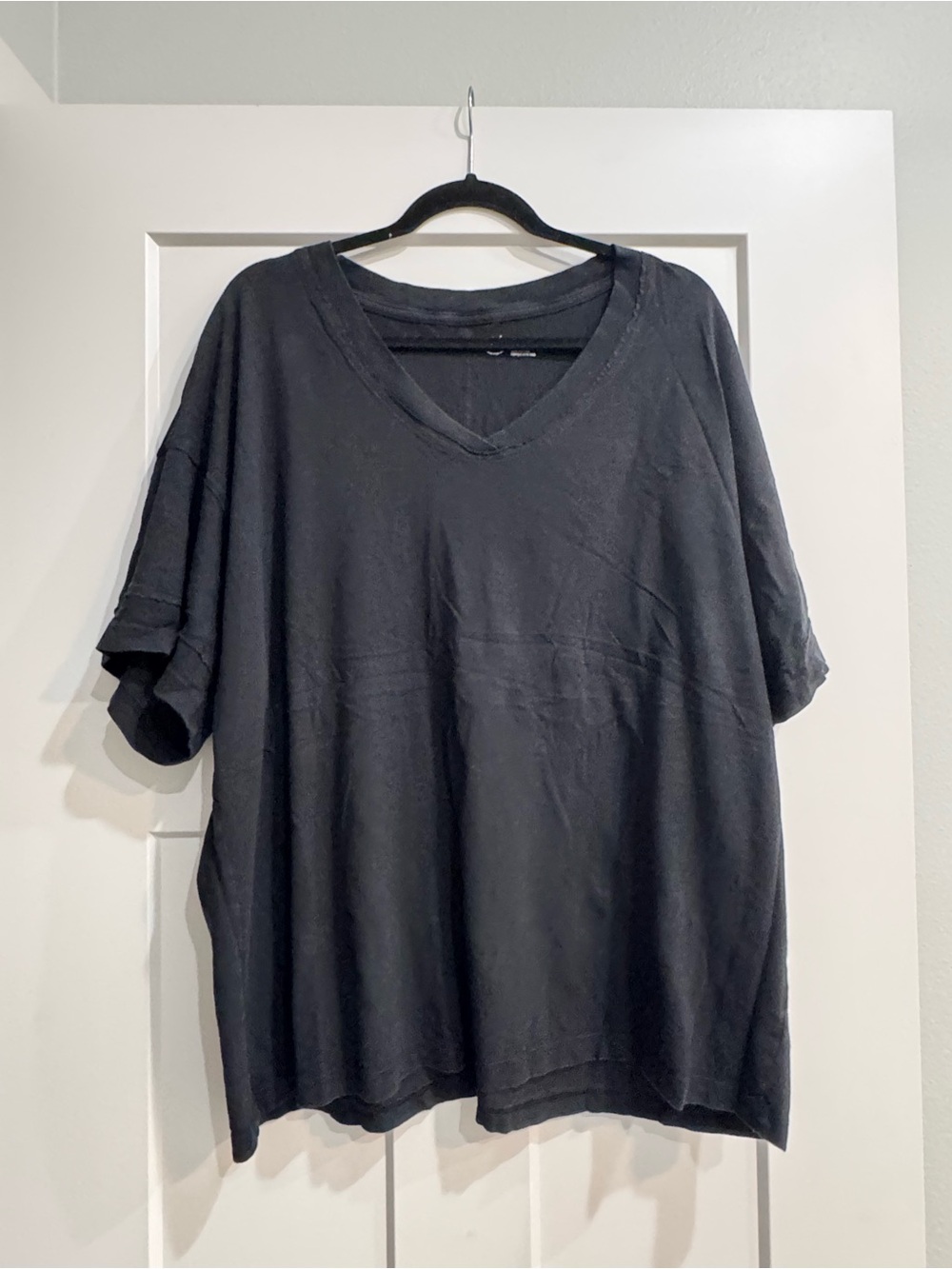 aerie Black V-Neck Short Sleeve Tee